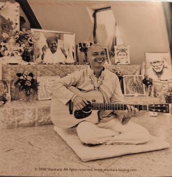 Eternity - Indische Bhajans von und mit Shankara